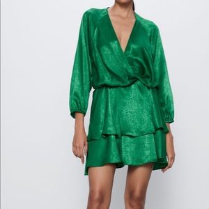 Satin effect v neck dress